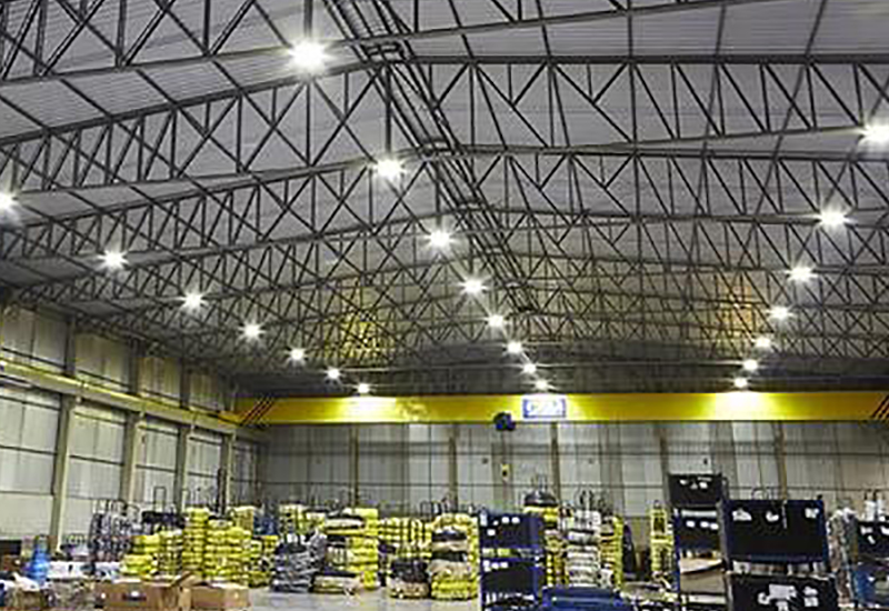 Warehouse Energy-Efficient Lighting Solution: Adopts XJ-HBF200W UFO High Bay Lights