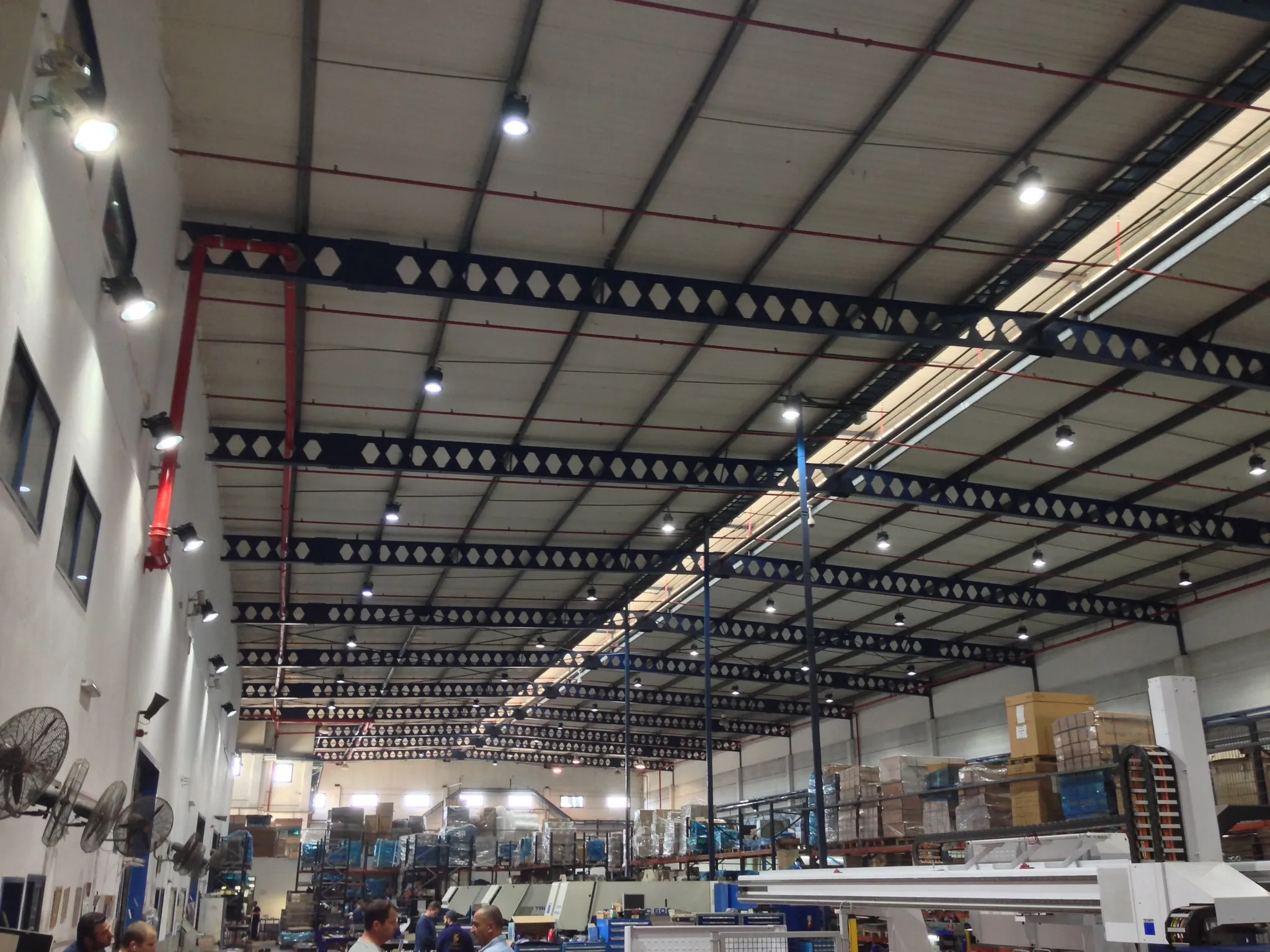 LED High Bay Lighting for Metal Warehouse: 150W LED Retrofit in Israel（images 2）