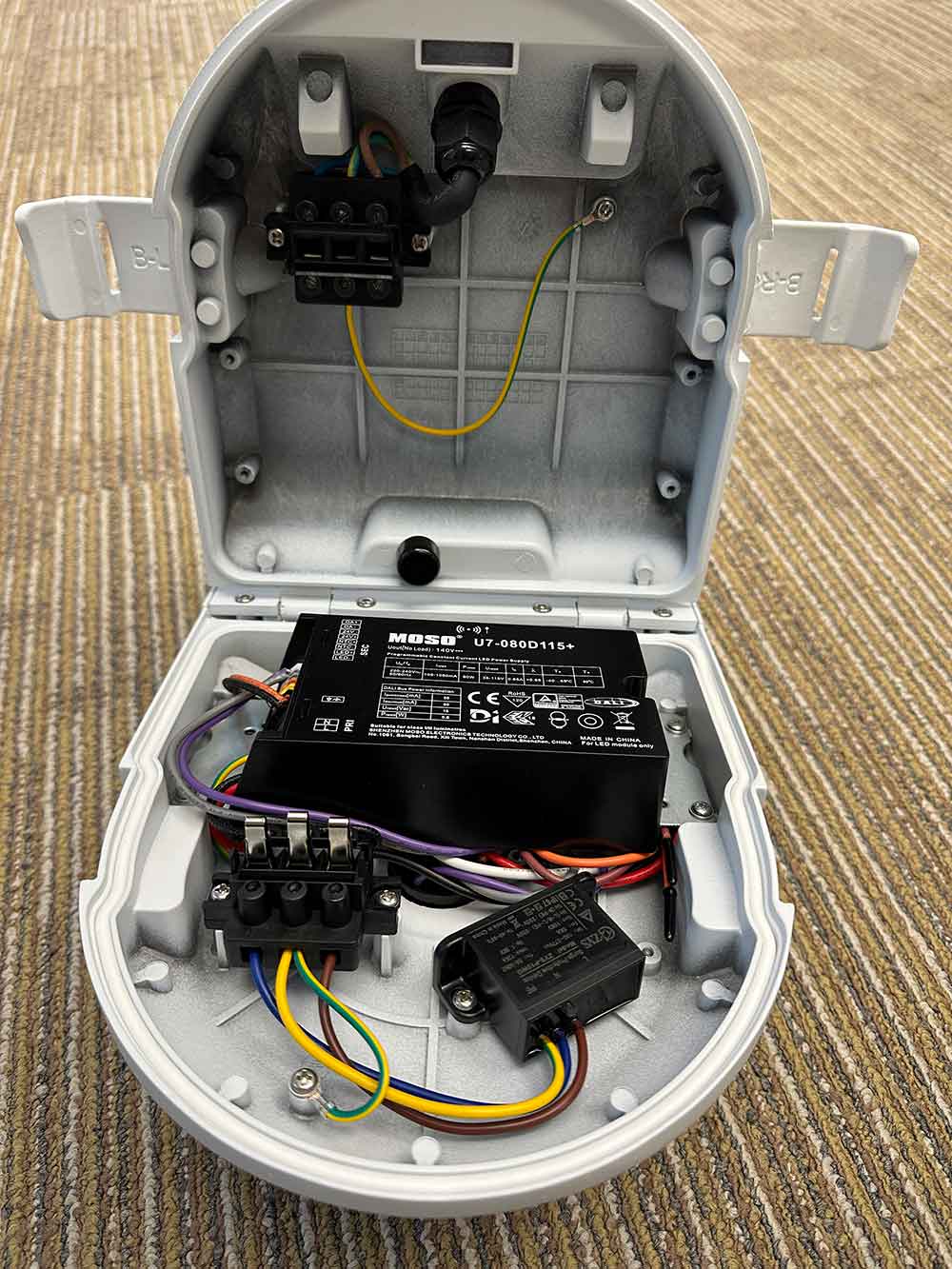 SEEKINGLED &ndash; Intelligent LED Street Light, Fully European Compliant（images 4）