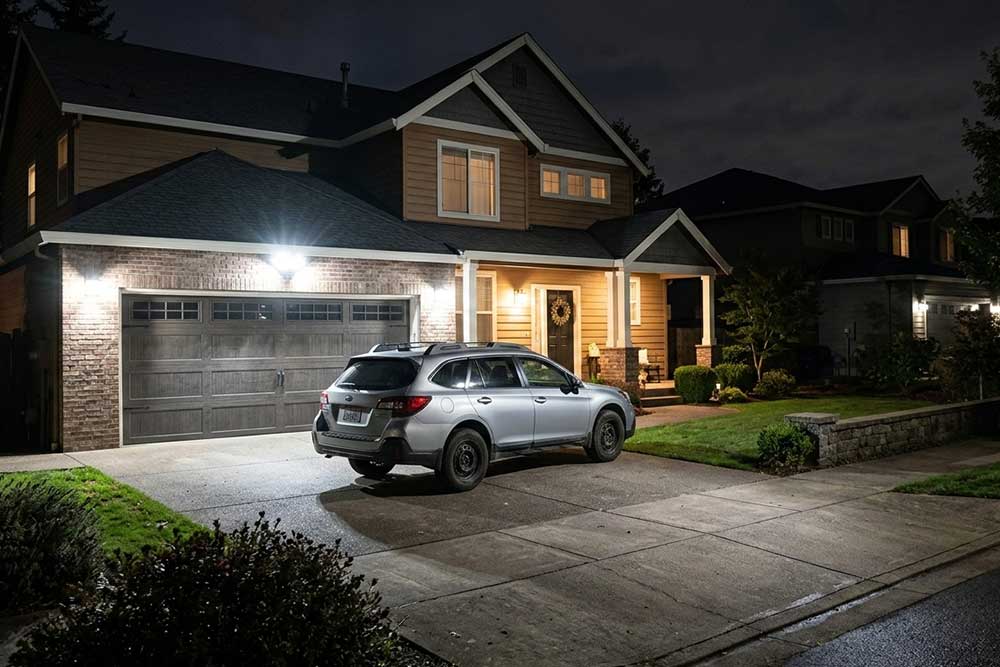 Auto Flood Lights: What Actually Works for Secu...