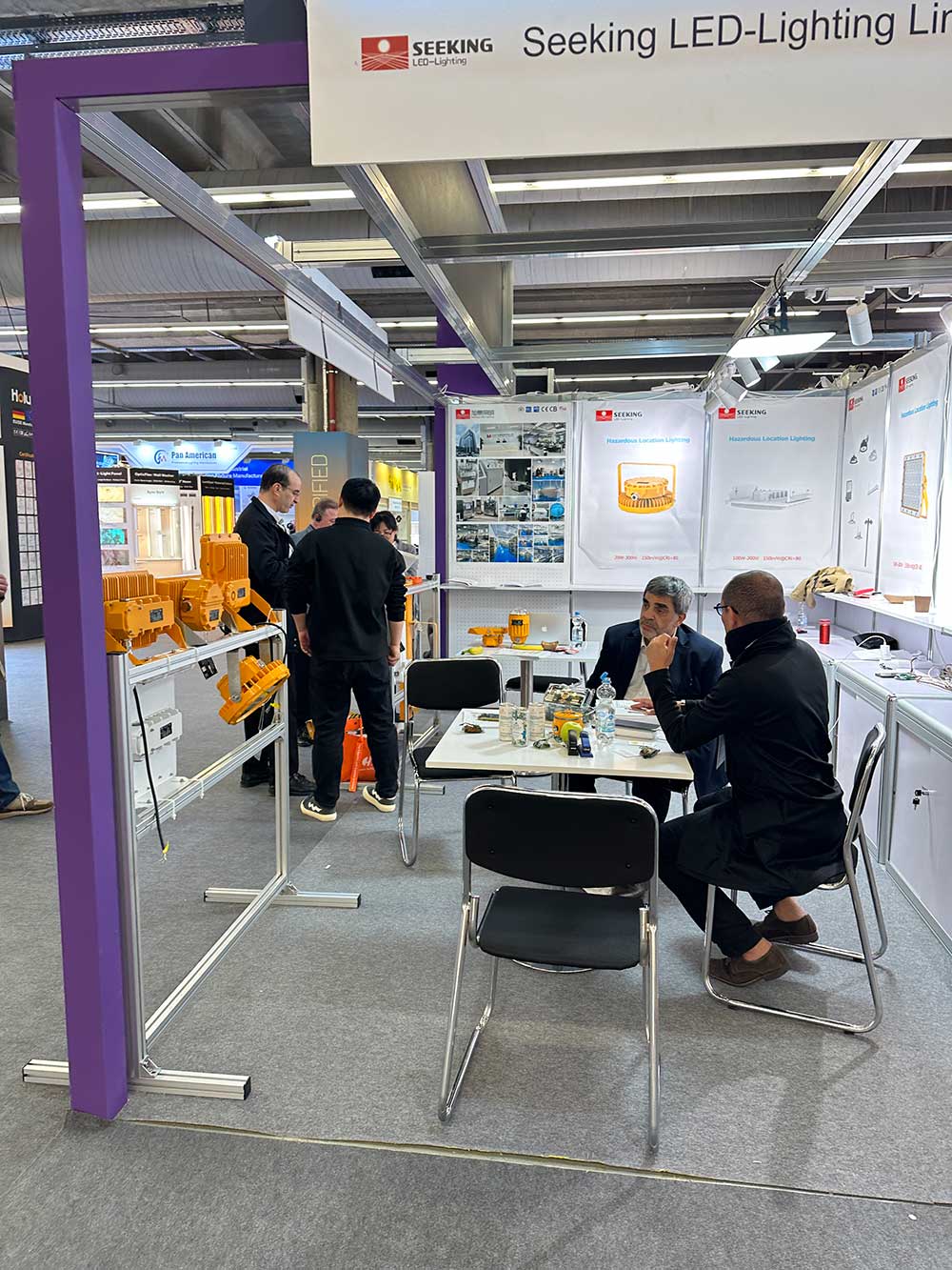 Light + Building 2026 Day 4 &ndash; SEEKINGLED Booth Remains Extremely Popular!（images 1）