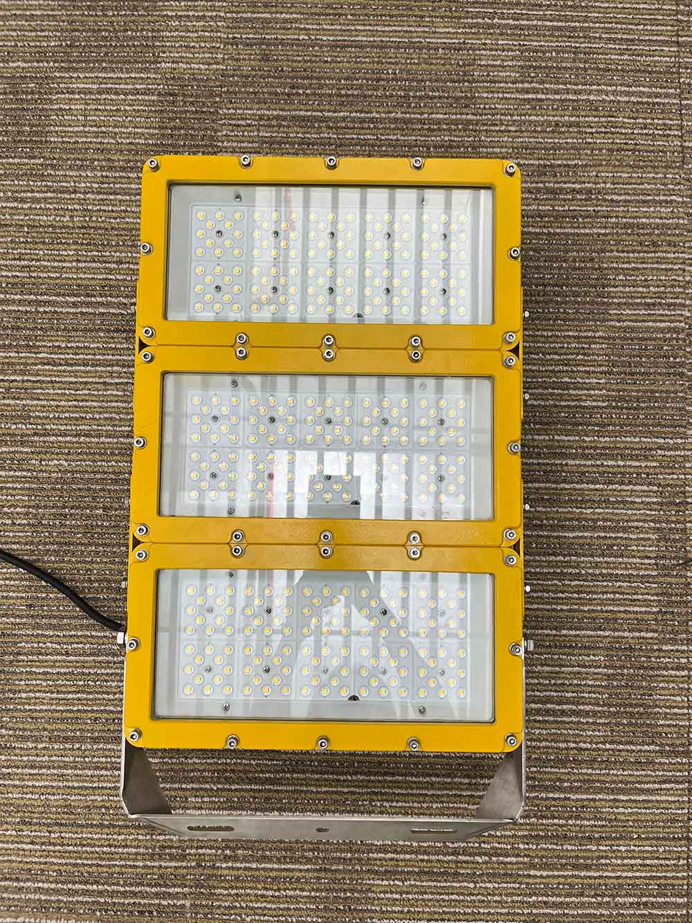 Explosion Proof Flood Light Used in Hazardous Industrial Sites（images 2）