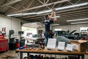 How Many Amps Does a 4 Foot LED Light Draw?