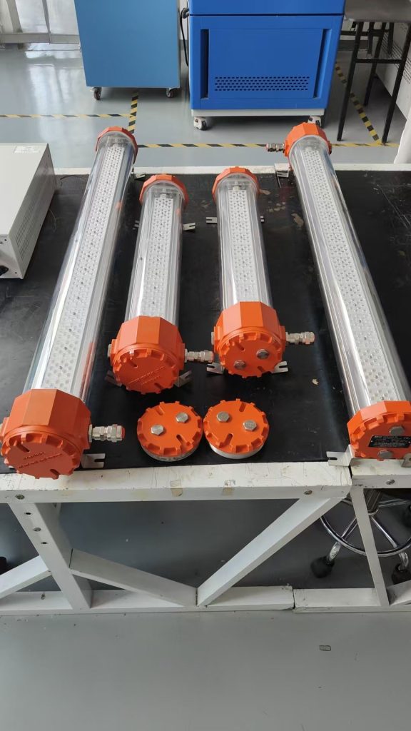 LED Linear Explosion Proof Lights: Field-Tested Lighting for Hazardous Industrial Areas（images 1）