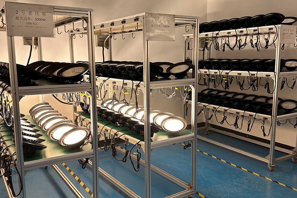 SEEKINGLED HBD UFO High Bay Production Capacity Reaches 100,000+ Units