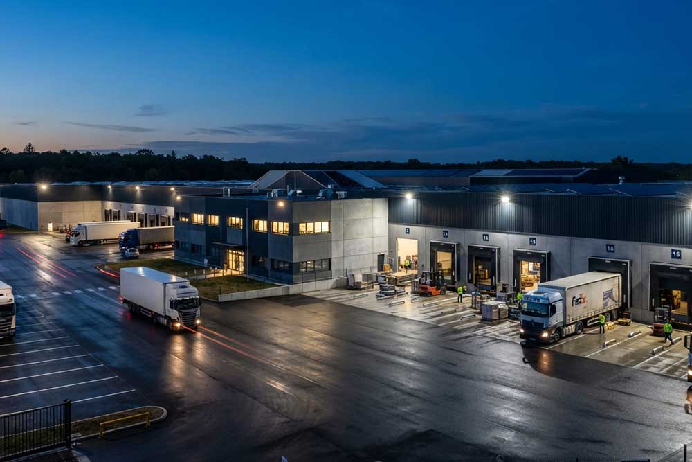are all flood lights dimmable?